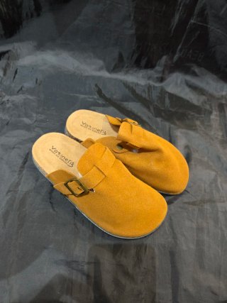 Zuecos de piel Vatineri's