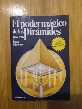 LOTE DE LIBROS SOBRE PIRÁMIDES Y MAGIA