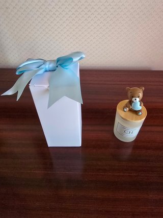 Candela profumata orsetto con cuore azzurro