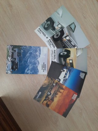 Folletos Nissan Patrol años 80
