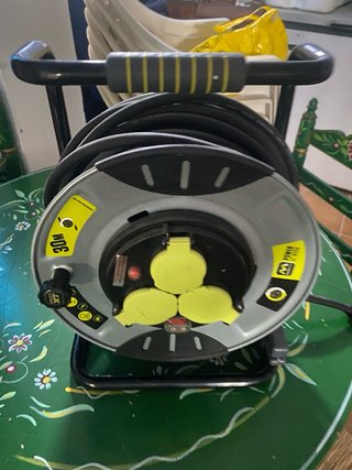 Enrollacables 30m 3 Tomas