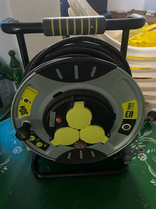 Enrollacables 30m 3 Tomas