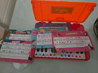 Piano infantil Diset como nuevo