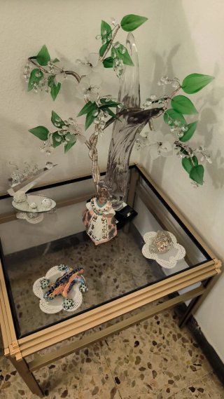 Figuras de cristal y cerámica decorativas