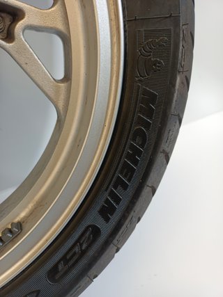 Llanta delantera con neumatico Suzuki Burgman 400