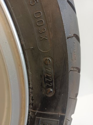 Llanta delantera con neumatico Suzuki Burgman 400