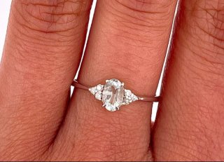 Anillo Oro Blanco 18k Aguamarina y Diamantes