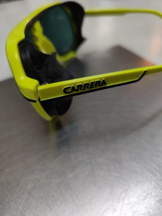 Occhiali da sole Carrera gialli e neri