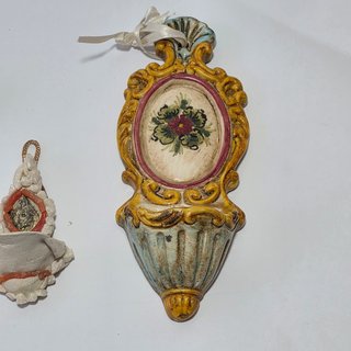 Lotto di Acquasantiere Decorative in Maiolica