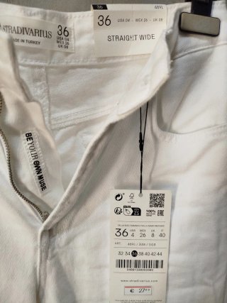 Vaqueros Stradivarius blancos talla S/36