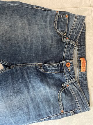 Pantalón vaquero tiro bajo azul marino