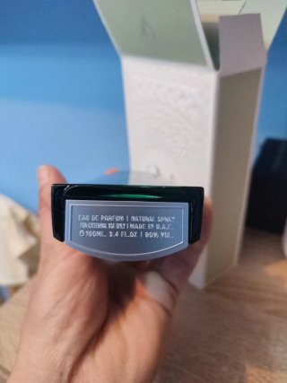 Perfume Sherif Lattafa Verde y Plateado