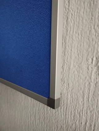 Tablón de anuncios azul