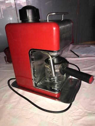 Cafetera Espresso Vital Espresso CM6812E Roja