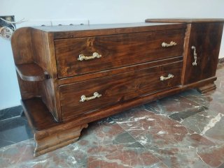 Cómoda vintage de madera restaurada