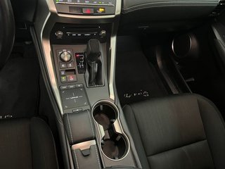 Lexus NX 2.5 300h Business Navigation 2WD