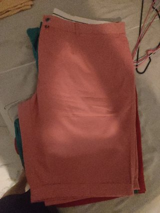 Pantalón corto hombre rojo