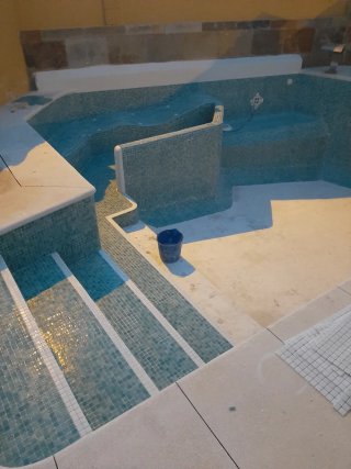 Servicio técnico y limpieza de piscinas