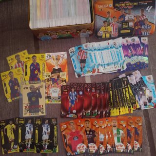 Cromos Adrenalyn XL 25-26