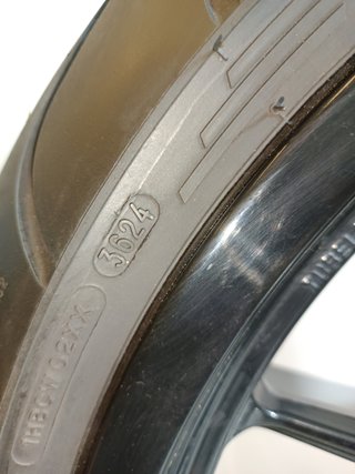 Llanta delantera KTM 390 Duke de 2021-2023