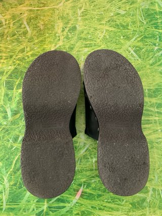 Zuecos Pull and Bear Talla 37 Negros