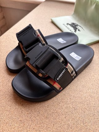 Chanclas Burberry Talla 43 Nuevas