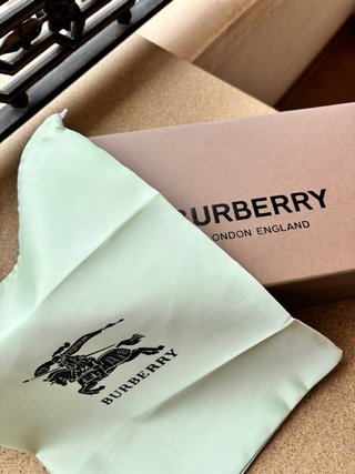 Chanclas Burberry Talla 43 Nuevas