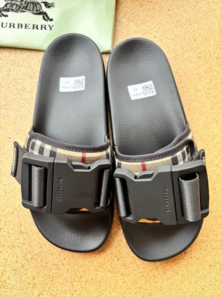 Chanclas Burberry Talla 43 Nuevas