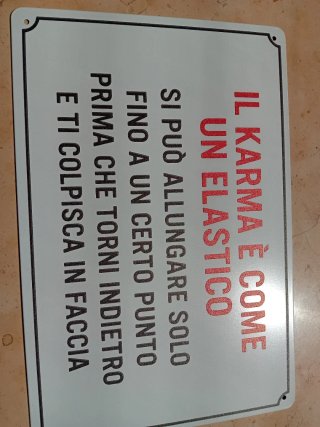 Decorazione da appendere in metallo karma