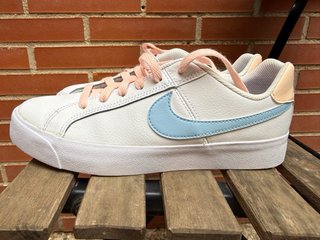 Nike Court Royale AC Mujer AO2810-108 Blanco Azul
