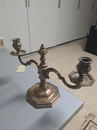 Candelabros plata tipo Meneses. Baño plata