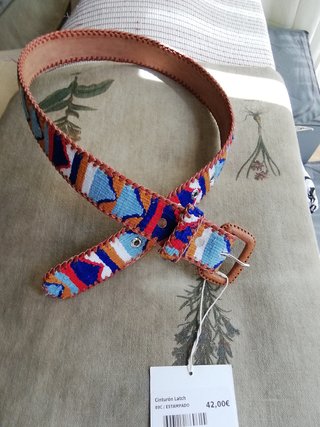 Cinturón de cuero de latch