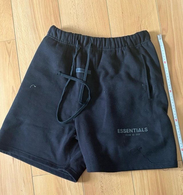 Essentials Fear of God Shorts Negros