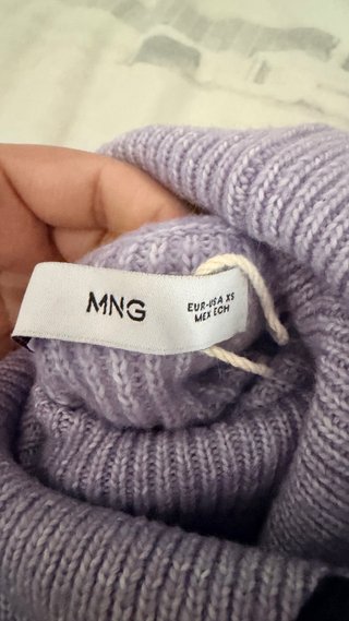 Jersey lila cuello alto, oversize