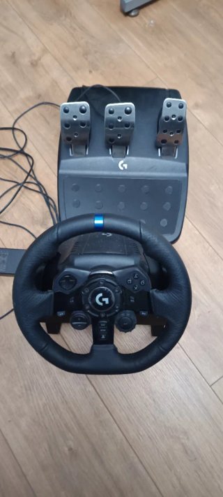 Volante y Pedales Logitech PS y PC