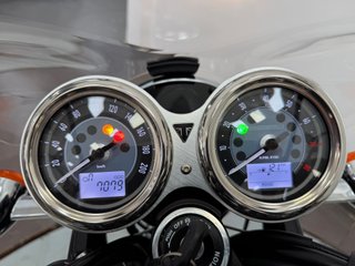 Triumph Bonneville T120 2025