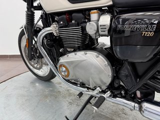 Triumph Bonneville T120 2025