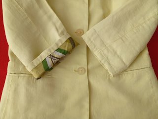 Chaqueta y falda primaveral