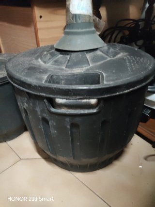 Botellones Antiguos Vino/Licor (2 Negro, 1 Verde)