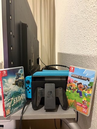 Nintendo Switch rossa/Blu + Giochi