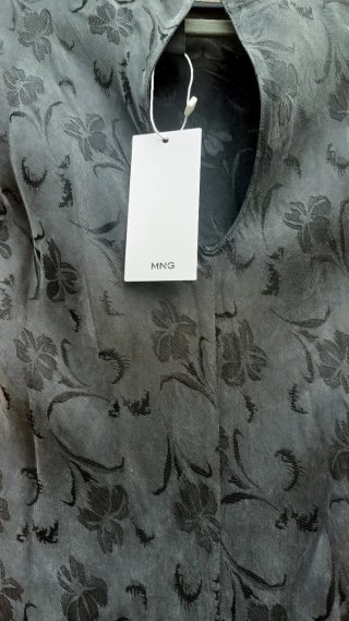 Vestido gris floral Mango Talla M