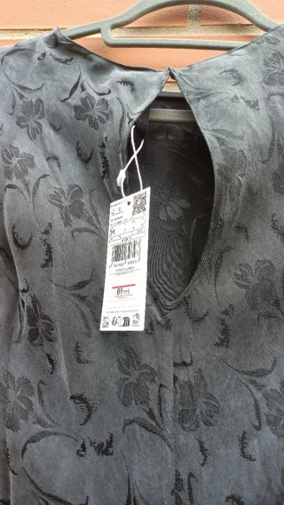 Vestido gris floral Mango Talla M