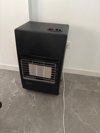 Estufa de gas negra
