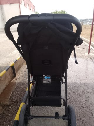 Carrito de paseo negro