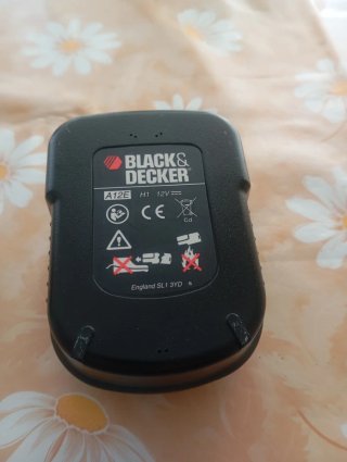 Taladro Atornillador Black Decker 12V sin batería