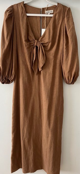 Vestido fiesta. manga larga. Talla M.  Volanda