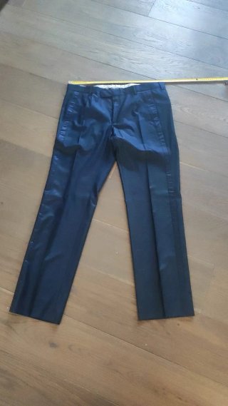 Abito uomo elegante blu