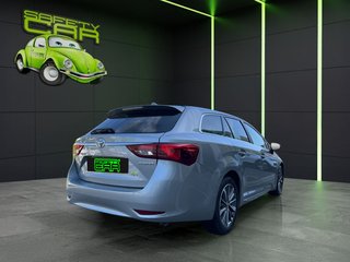 Toyota Avensis Advance Touring Sports 2.0 150D 105 kW (143 CV)