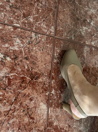 Zapatos de tacón TAHARI piel serpiente y zapatos