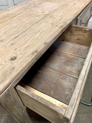 Mesa antigua madera 2 cajones